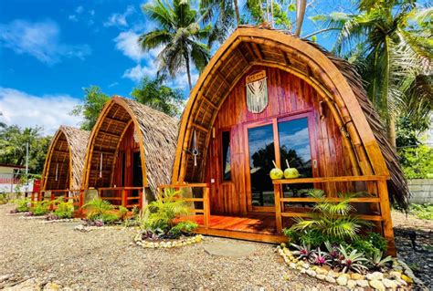 where to stay in moalboal.